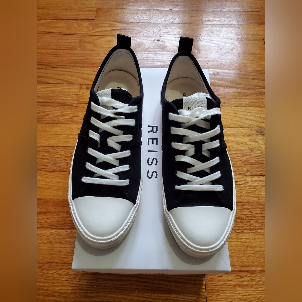 Low Top Trainers